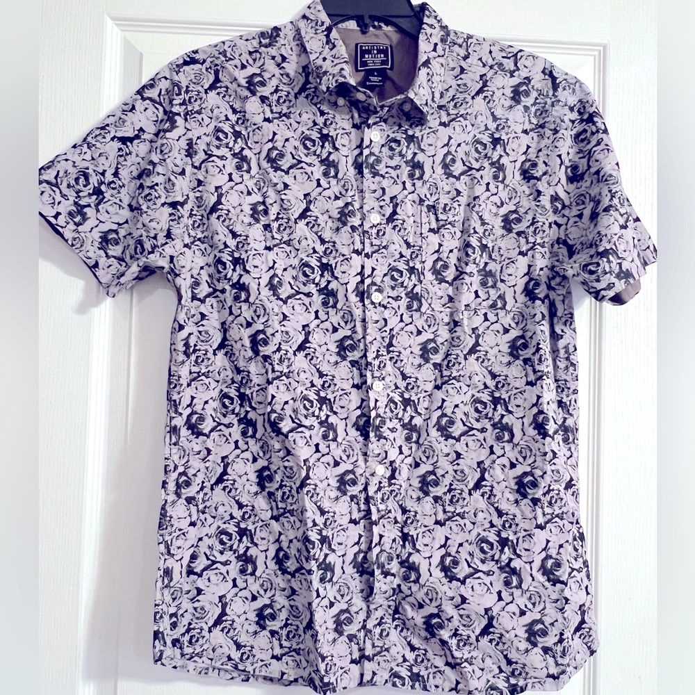 Black and Gray Roses short sleeved button down shirt